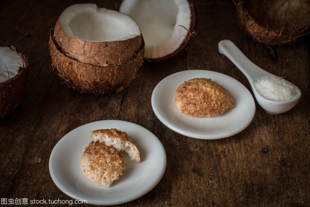 破碎的椰子 印度美食中不可或缺的水果