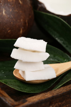 椰子冻 清凉甜美的热带风情美食